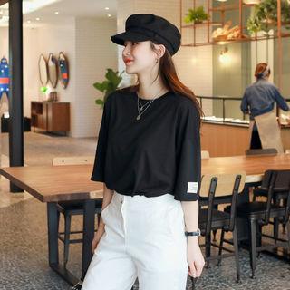 Short-sleeve Lettering-patch T-shirt