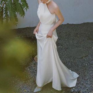 Halter-neck A-line Wedding Dress