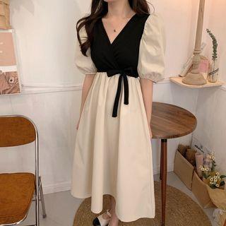 Puff-sleeve V-neck Color Panel A-line Dress