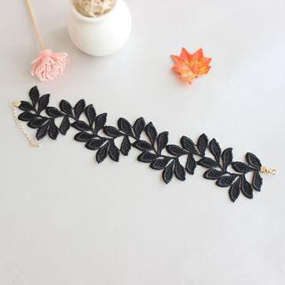 Leaf Choker