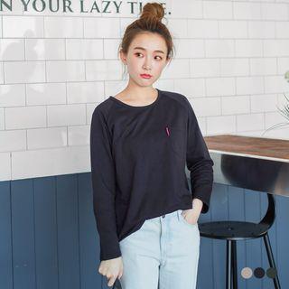 Pocketed Raglan Sweatshirt