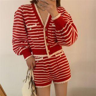 V-neck Striped Cropped Cardigan / Knit Shorts