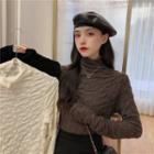 Long-sleeve Turtle Neck Crinkled T-shirt