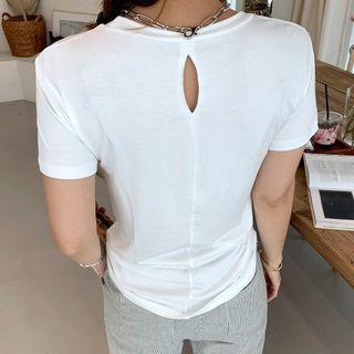 Round-neck Back-hole T-shirt
