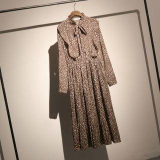 Leopard Long-sleeve Midi Dress