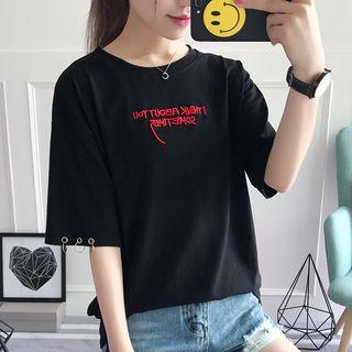 Ring Detail Lettering Embroidered Short-sleeve T-shirt