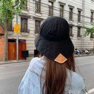 Wide Trim Strap Bucket Hat