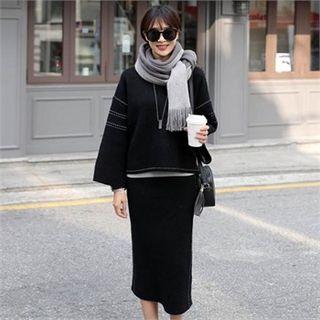 Set: Stitched Knit Top + Long Skirt
