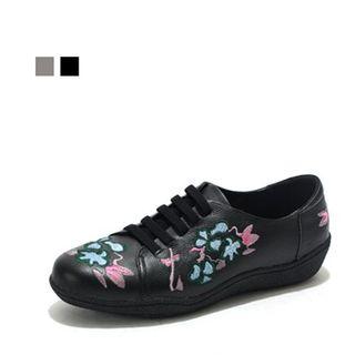Genuine-leather Flower Lace-up Shoes