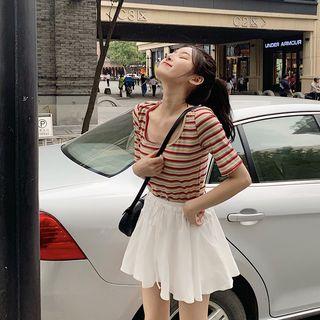 Striped Short-sleeve T-shirt / Pleated A-lineskirt