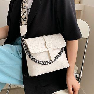 Wide Strap Chain Bucket Bag