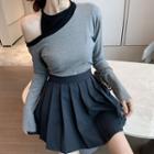 Set: Mock Two Piece Long-sleeve T-shirt + Pleated Skirt