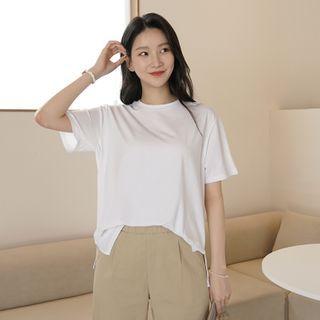 Basic V-neck Loose-fit T-shirt