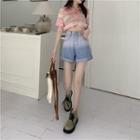 Short-sleeve Striped Lace-up Polo Shirt / Gradient Denim Shorts