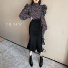 Turtleneck Lantern-sleeve Floral Top / Midi Mermaid Skirt