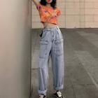 Short-sleeve Printed Cropped T-shirt / Straight Fit Jeans