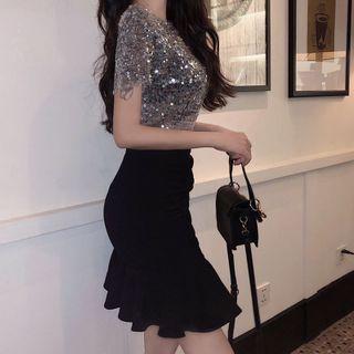 Set: Short-sleeve Sequined Blouse + Ruffle Hem Pencil Skirt