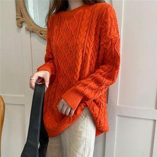 Round-neck Cable-knit Argyle Sweater