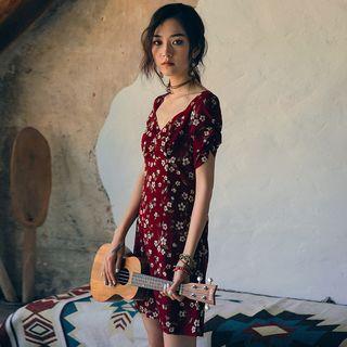 Short-sleeve Shirred Floral Print Chiffon Dress