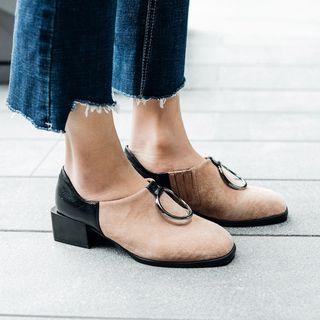 Metal Ring Panel Loafers