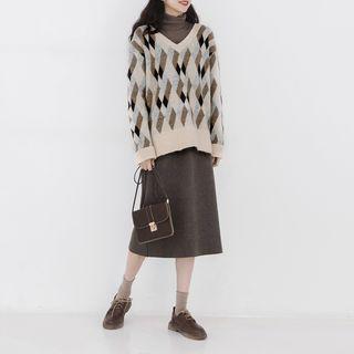 Turtleneck Long-sleeve Top / Patterned Sweater / Back Slit Straight-fit Skirt