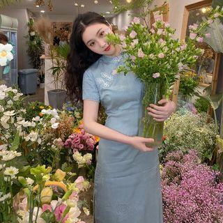 Jacquard Short-sleeve Slit Midi Qipao