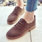 Scallop Trim Lace-up Shoes