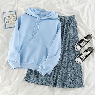 Plain Hoodie / Pleated Floral Skirt