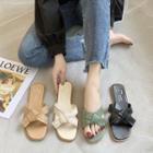 Knotted Cross-strap Flat Slide Sandals