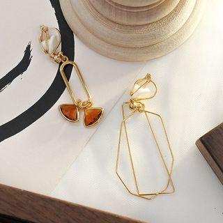 Non-matching Geometric Wirework Dangle Earring