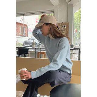 Raglan Round-neck Sweater