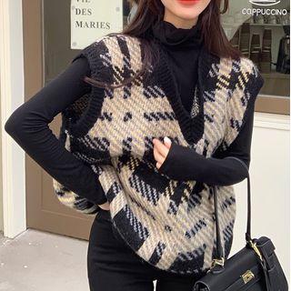 V-neck Plaid Sweater Vest / Long-sleeve Mock-neck Top
