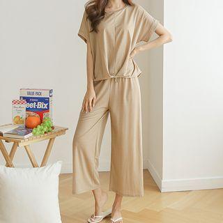 Set: Pleated-hem T-shirt + Wide-leg Pants