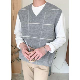 V-neck Sleeveless Checked Knit Top