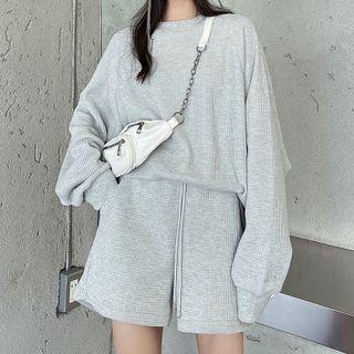Waffle Sweatshirt / Sweatshorts
