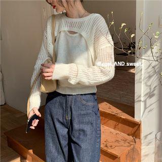 Set: Open-knit Cropped Top + Sleeveless Knit Top