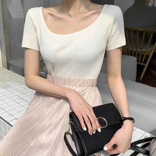 U-neck Slim Rib-knit Top