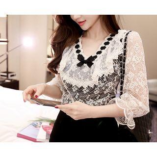 3/4-sleeve Overlay-lace Blouse