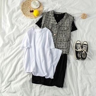 Short-sleeve Plain T-shirt Dress / Houndstooth Buttoned Vest