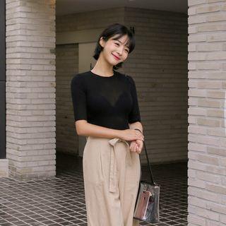 Short-sleeve Cutout-detail Slim-fit Knit Top