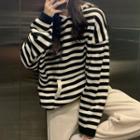 Hood Striped Sweater White & Black - One Size
