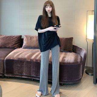 Loose T-shirt / Houndstooth Slited Wide Pants
