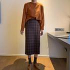 Plain Sweater / Plaid Straight-fit Midi Skirt