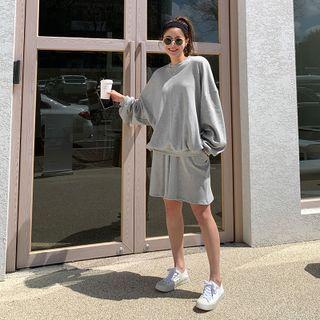 Oversized Sweatshirt & Sweatshorts Set