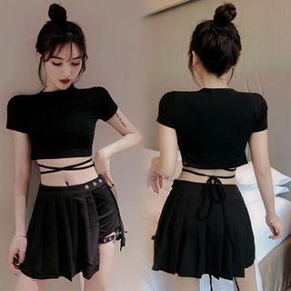 Short-sleeve Crop T-shirt / Pleated Skorts
