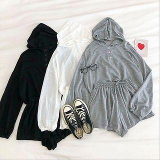 Set:plain Long-sleeve Hooded Sweatshirt + High-waist Shorts