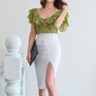 Set: Floral Print Ruffled Short-sleeve Top + Slit Pencil Skirt