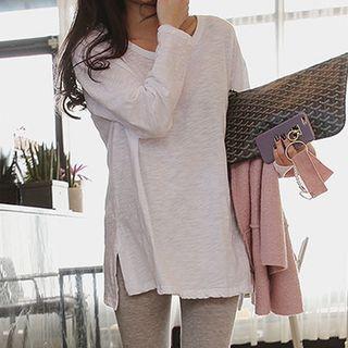 Long-sleeve Round-neck Slit-side T-shirt
