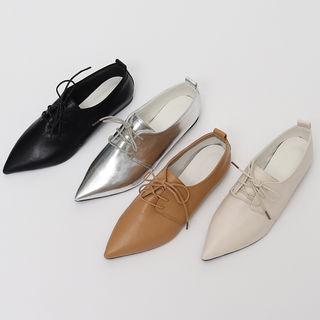 Pointy-toe Pleather Oxfords