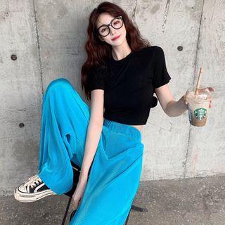 Crop T-shirt / High-waist Wide Pants